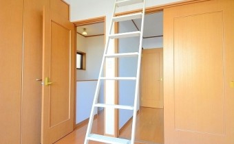 ロフトへ