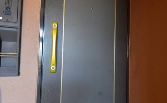 玄関ドア