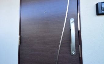 玄関ドア