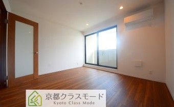Room 8