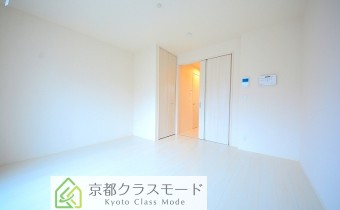 「白基調」の明るい室内空間♪設備も上々です。