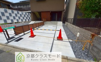 敷地内ガレージ