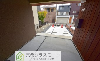 玄関前