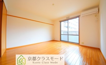洋室8帖・別アングル