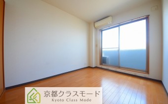 Room 5.3（キッチン側）