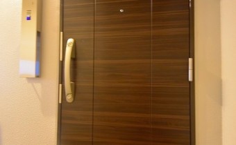 玄関ドア