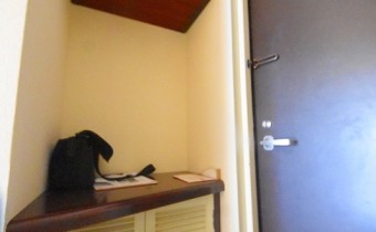シューズBOX　※室内写真は同マンション内の別のお部屋です（参考にご覧ください）