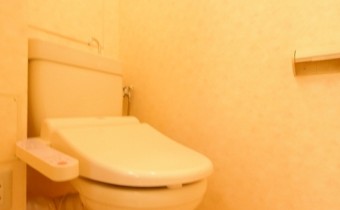ウォシュレットトイレ　※室内写真は同マンション内の別のお部屋です（参考にご覧ください）