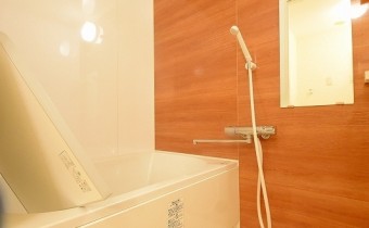 バスルーム　※室内写真は同マンション内の別のお部屋です（参考にご覧ください）