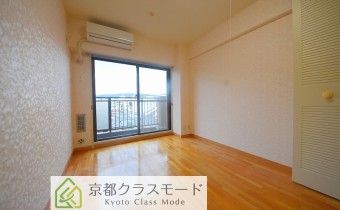 Room 6　※室内写真は同マンション内の別のお部屋です（参考にご覧ください）