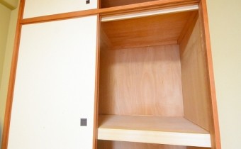 押入　※室内写真は同マンション内の別のお部屋です（参考にご覧ください）