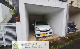 敷地内ガレージ　※ガレージサイズは要確認
