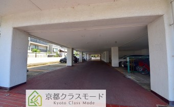 敷地内ガレージ