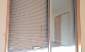 シャッター雨戸