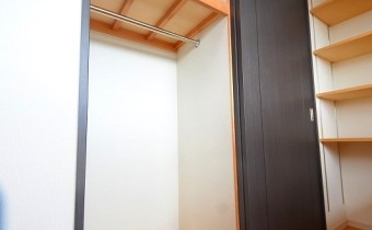 書斎＆収納スペース
