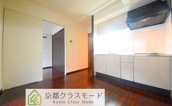 使い勝手の良い、横並びタイプ！設備も充実していますよ♪