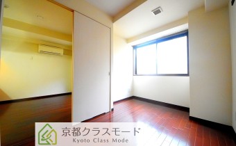 Room 4.4
