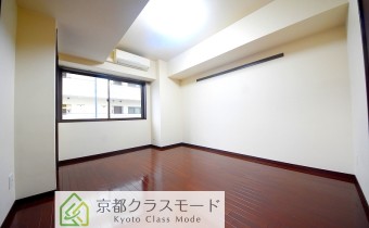 Room 8