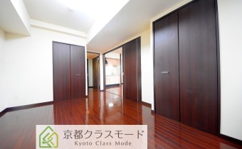 Room 8