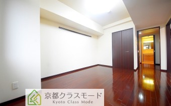 Room 8