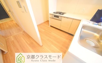 キッチンスペース※同マンション別タイプの写真です