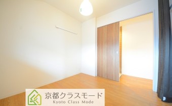 洋室5.6帖・別アングル