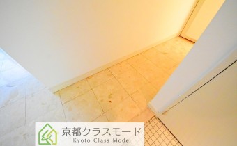 廊下　※室内写真は同マンション内の別タイプのものです。
