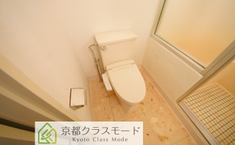 ウォシュレットトイレ　※室内写真は同マンション内の別タイプのものです。
