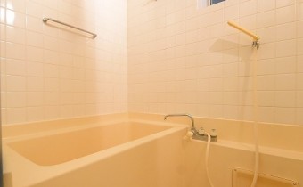 バスルーム　※室内写真は同マンション内の別タイプのものです。