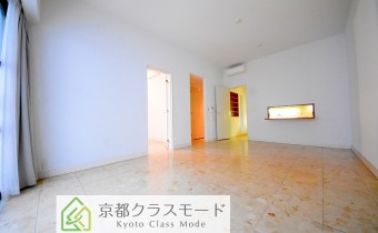 ※室内写真は同マンション内の別タイプのものです。