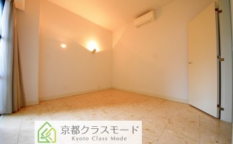 ※室内写真は同マンション内の別タイプのものです。