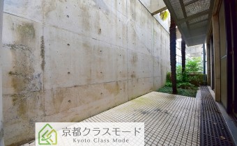 専用庭　※室内写真は同マンション内の別タイプのものです。