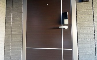 玄関ドア