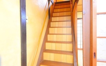 2階へ
