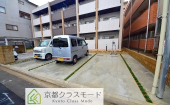 敷地内ガレージ