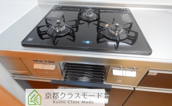 3口ガスコンロ（グリル付）