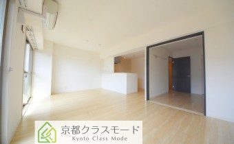 「南向き・カウンターキッチンタイプ」の快適なお部屋です♪　※室内写真は606号室のものです。