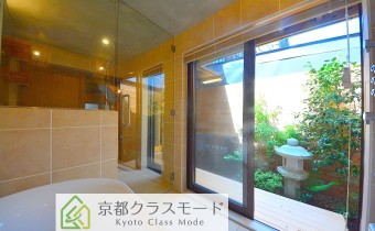 浴槽内からも「坪庭」が見えます♪