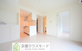 「白系」の明るい室内空間が魅力のお部屋です♪