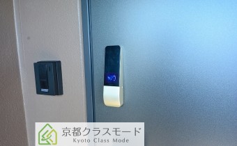 カードキータイプ玄関ドア