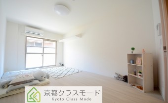 「白基調」の明るい室内です♪
