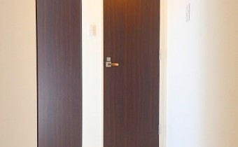※室内写真は同マンション内・別タイプの参考画像となります。
