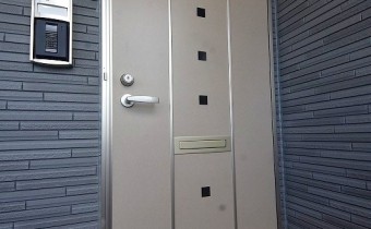 玄関ドア