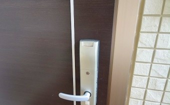 カードキータイプ玄関ドア