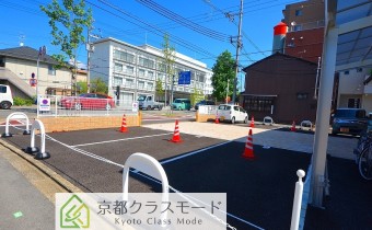 敷地内ガレージ