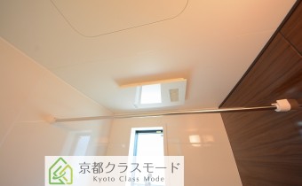 浴室乾燥機　※室内写真は102号室のものです。
