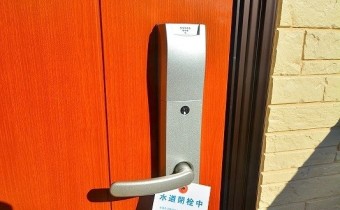 カードキータイプドア