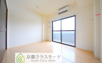 Room7.4