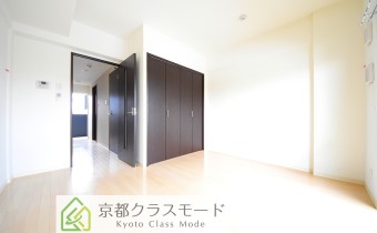 Room7.4