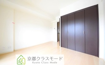 Room7.4